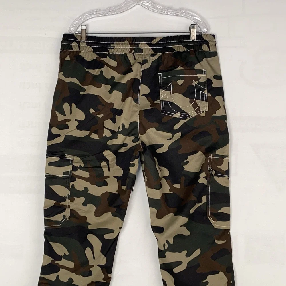 True Religion Camo Cargo Pants Men's Medium‎ 139$ Retail NWT